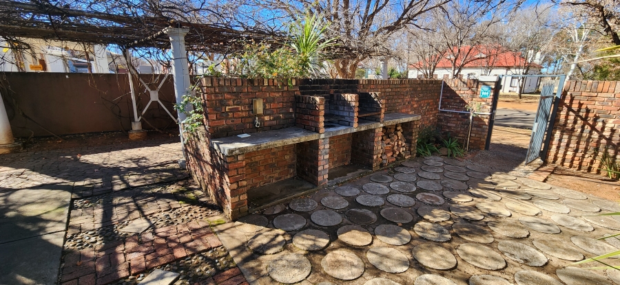 16 Bedroom Property for Sale in Die Bult North West